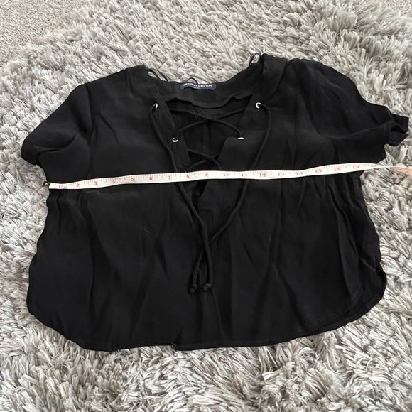 Brandy Melville Black Lace-Up Crop Top – One Size - Picture 6 of 8
